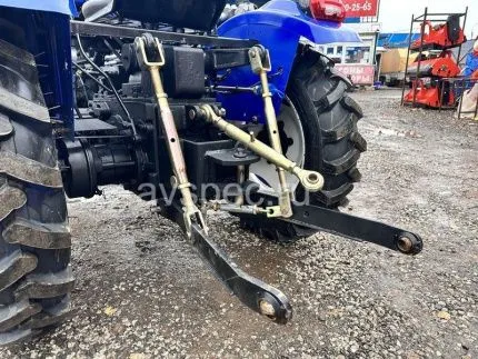 Минитрактор Русич Т-30 ВОМ 4x4 с фронтальным погрузчиком